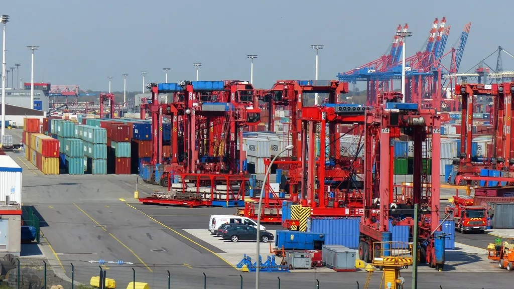 Hafenkräne im Seehafen